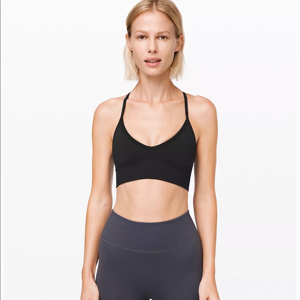 Lululemon Ebb to Street Bra 
Light Support Black